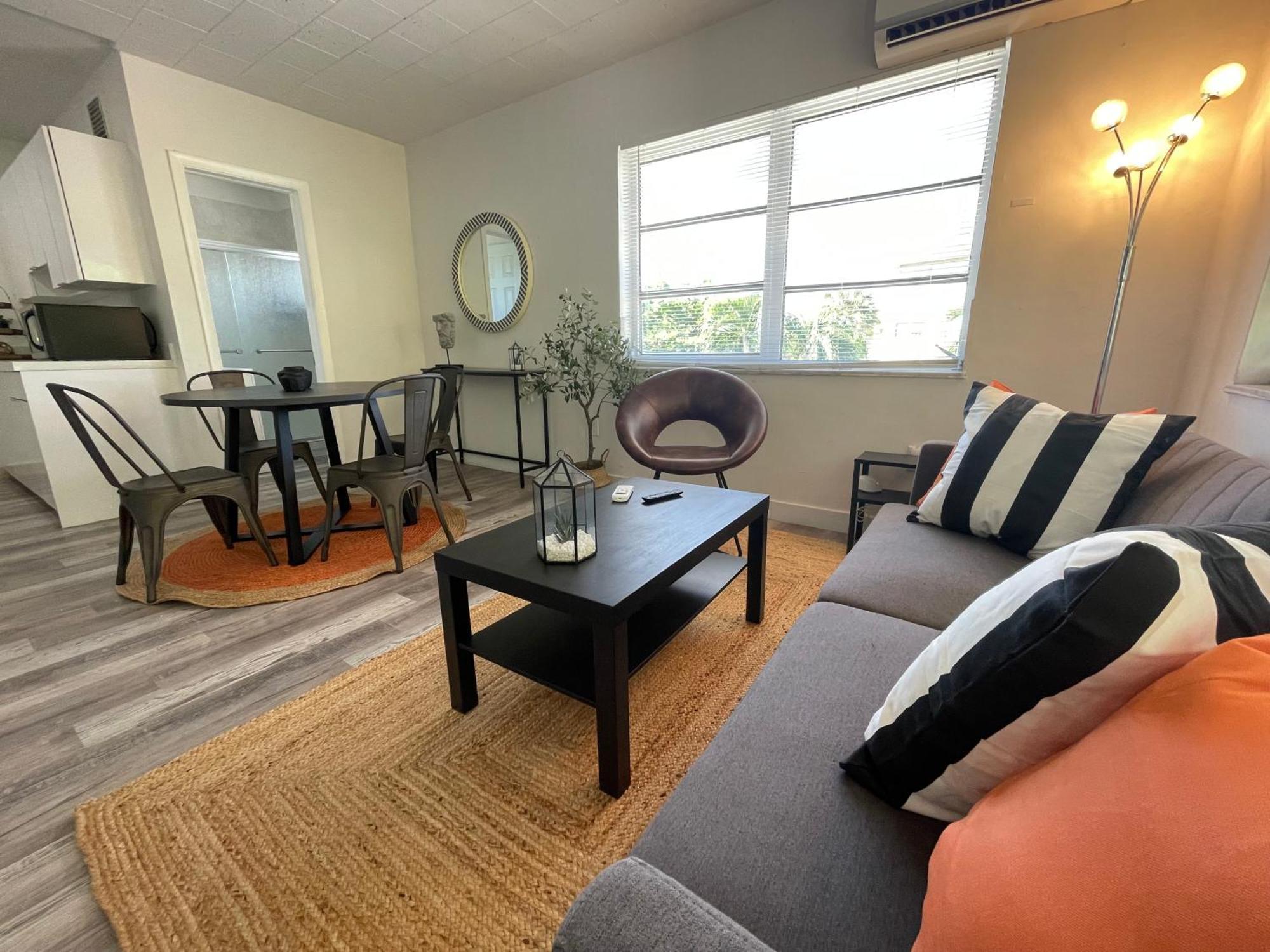 Fully Equipped Apartments With Parking Near Cocowalk Μαϊάμι Εξωτερικό φωτογραφία