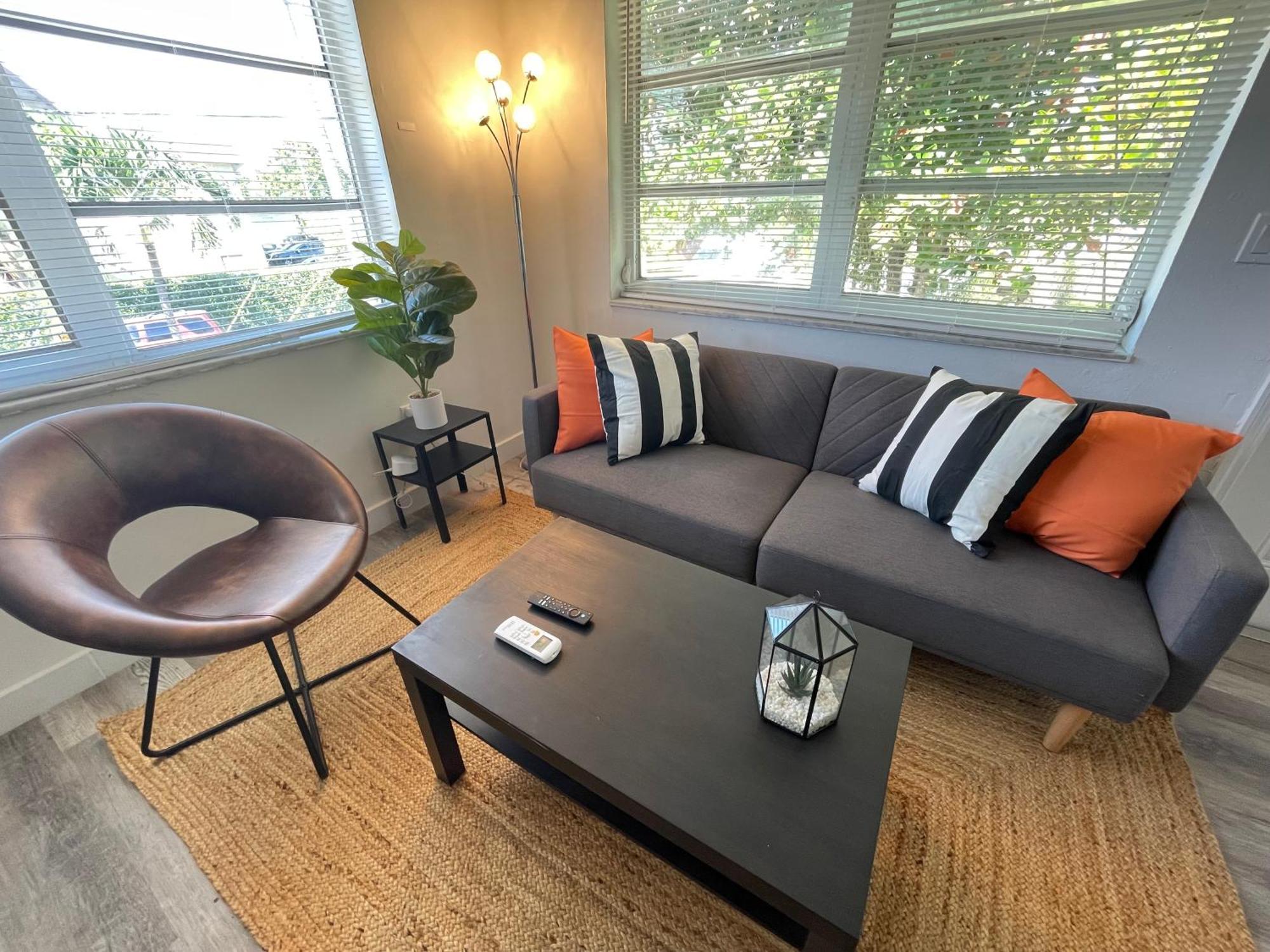 Fully Equipped Apartments With Parking Near Cocowalk Μαϊάμι Εξωτερικό φωτογραφία