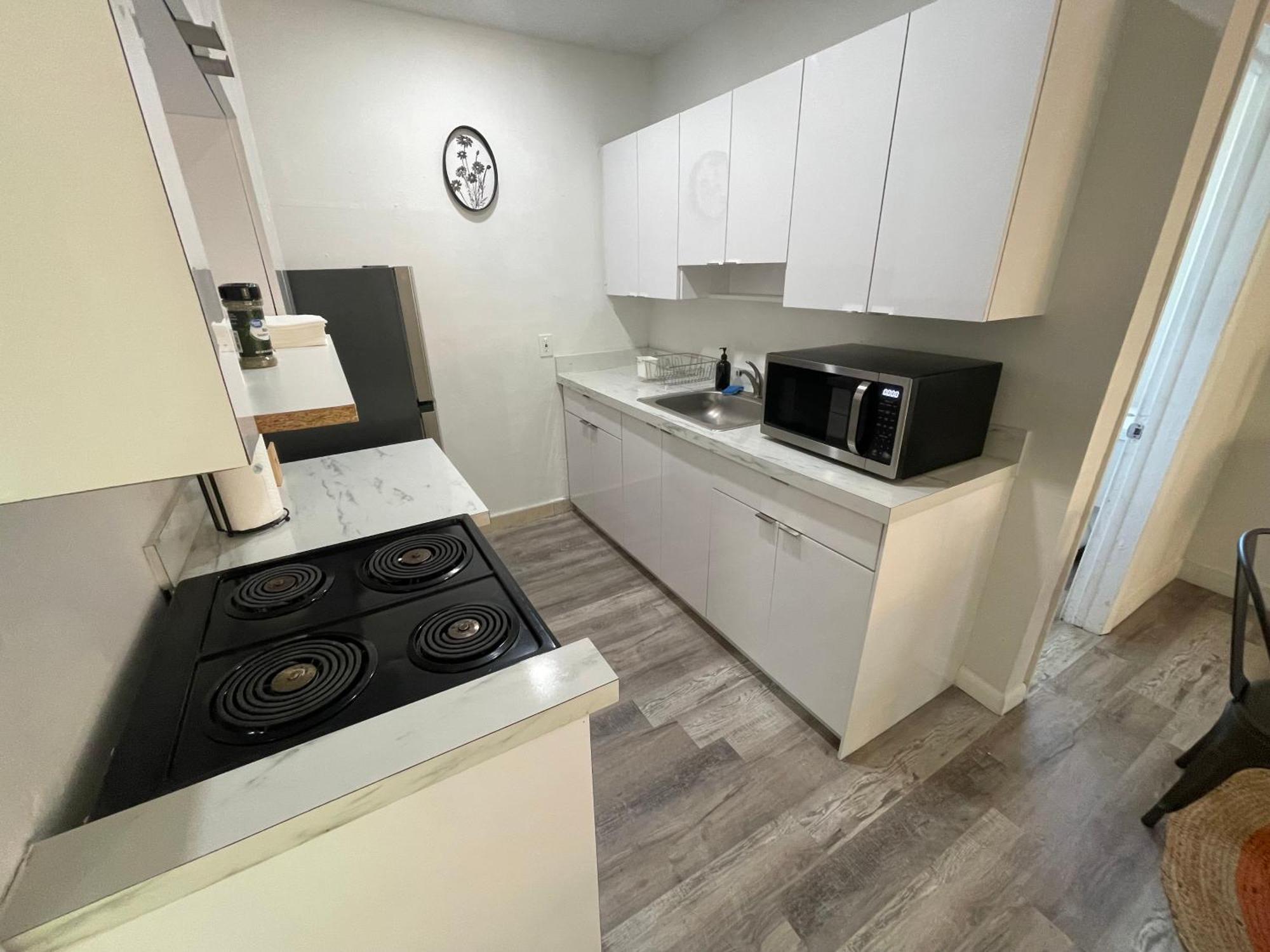 Fully Equipped Apartments With Parking Near Cocowalk Μαϊάμι Εξωτερικό φωτογραφία