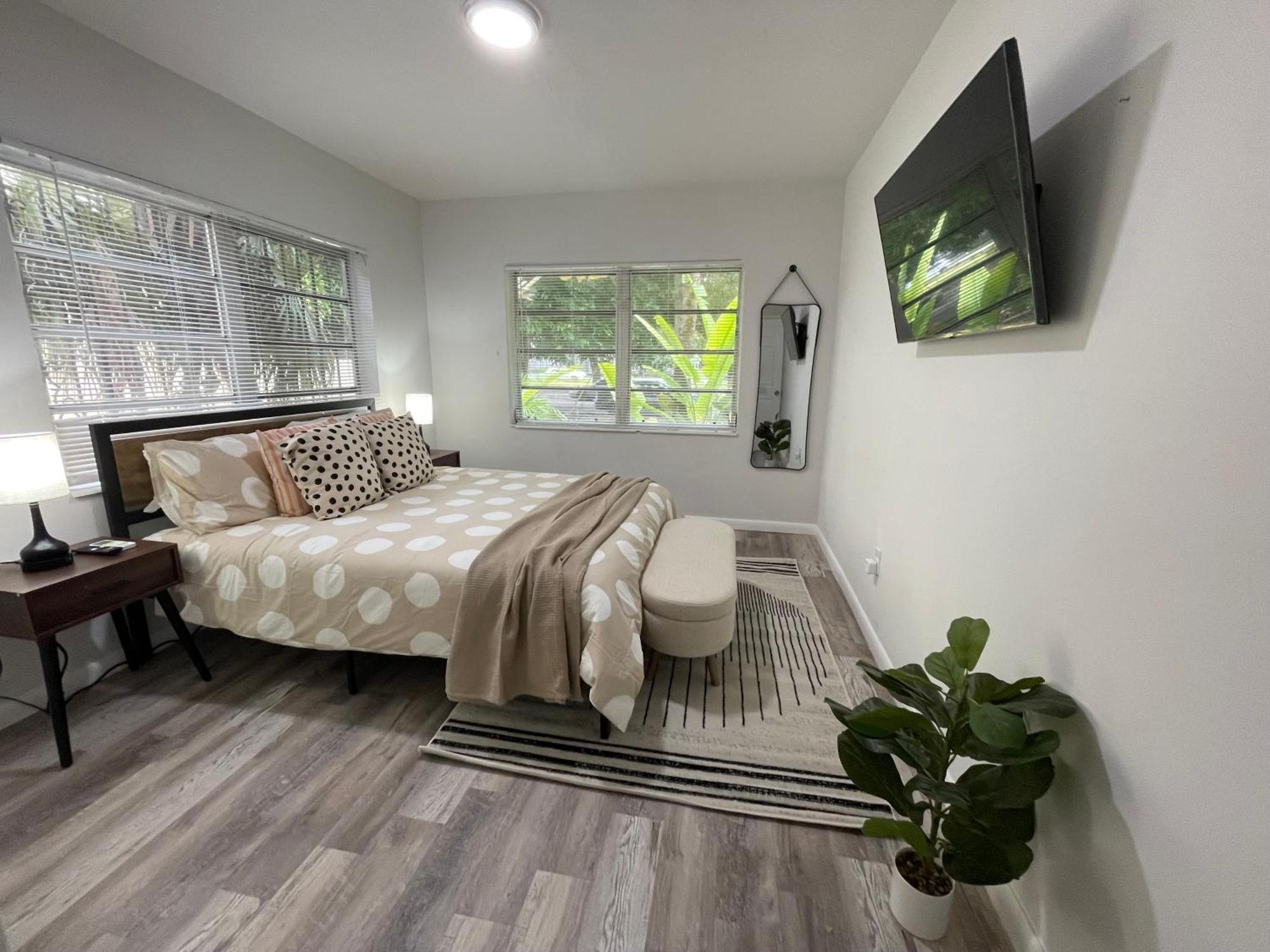 Fully Equipped Apartments With Parking Near Cocowalk Μαϊάμι Εξωτερικό φωτογραφία